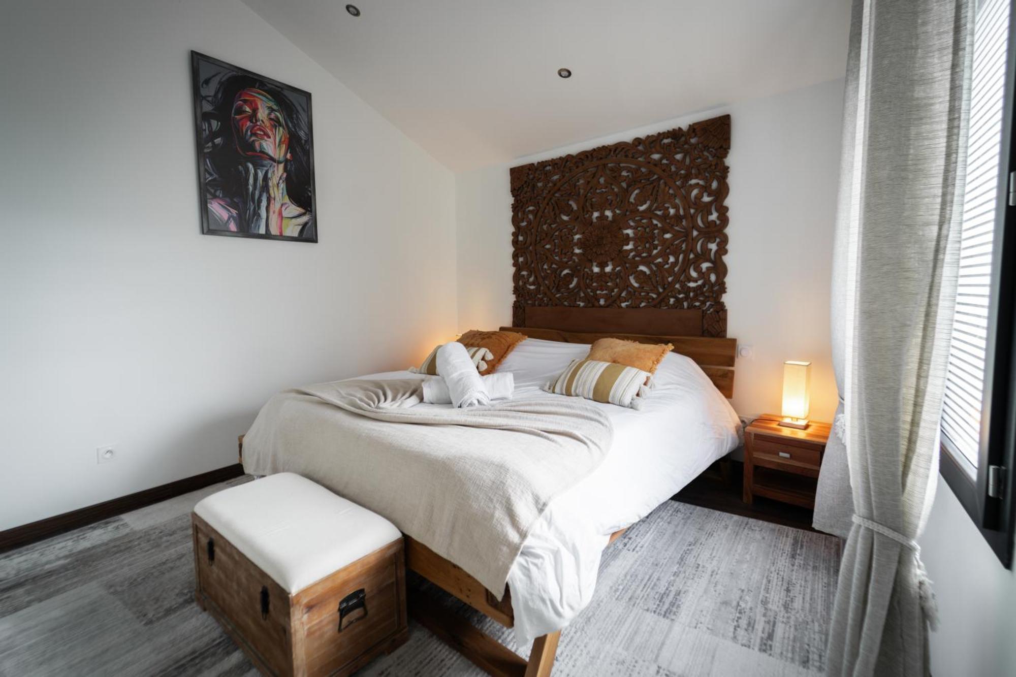 Loft 150 M2 Jacuzzi, Sauna Et Massage Apartment *