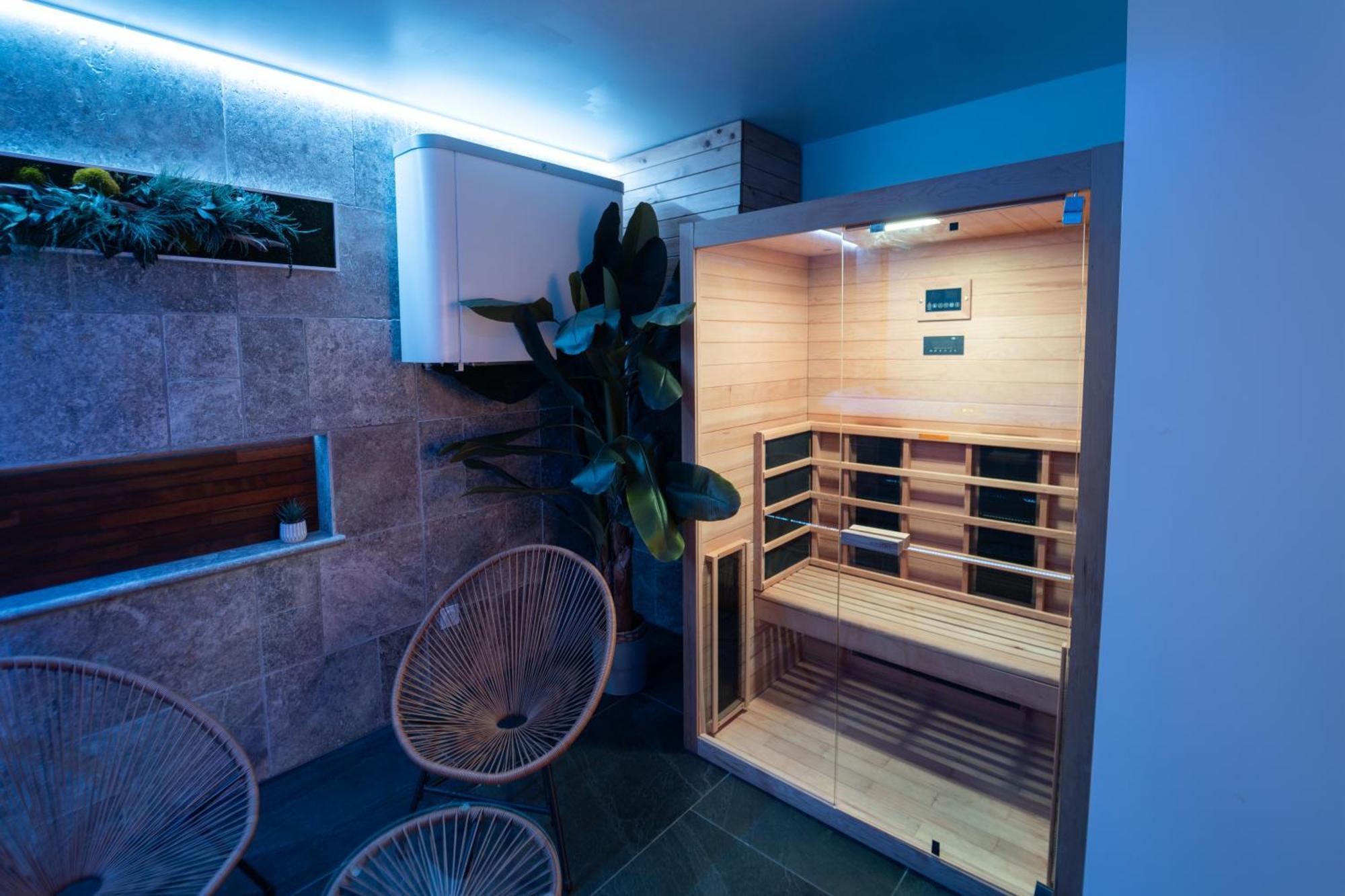 Loft 150 M2 Jacuzzi, Sauna Et Massage Apartment *